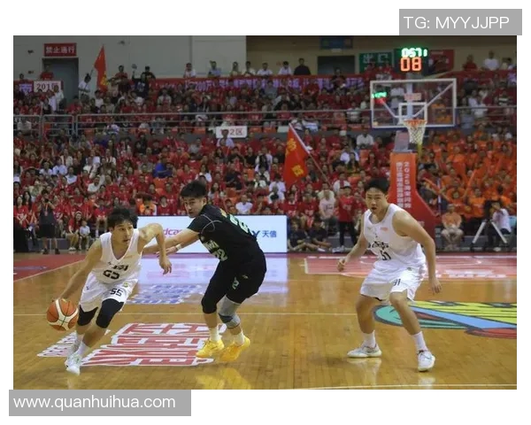 南京篮球队在挑战赛中的耐力表现分析与点评探讨