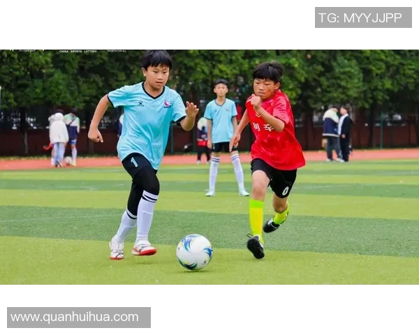 足球明星的儿女们如何在绿茵场外快乐成长的日常生活揭秘 足球明星的儿女们如何在绿茵场外快乐成长的日常生活揭秘